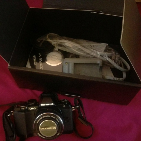 Olympus Camera - Picture 4 of 4